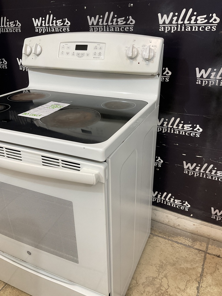 Ge Used Electric Stove 220volts (40/50 AMP) 30inches {no cord} (White) 