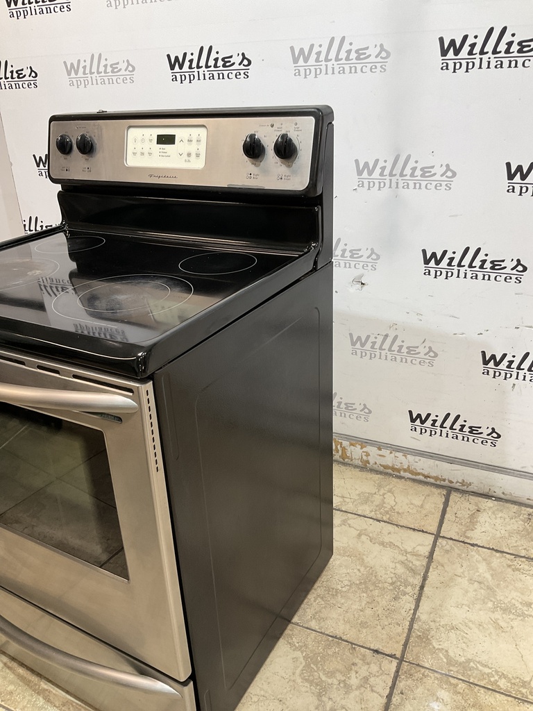 Frigidaire Used Electric Stove 220volts (40/50 AMP) 30inches {no cord} (Stainless steel) 