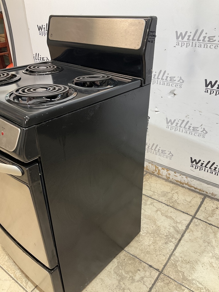 Ge Used Electric Stove 220volts (40/50 AMP) 24inches {4 prong} (Stainless steel) 