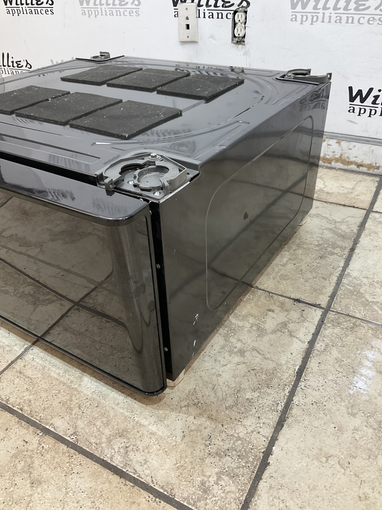 Samsung Used Pedestal (Brushed Black) 