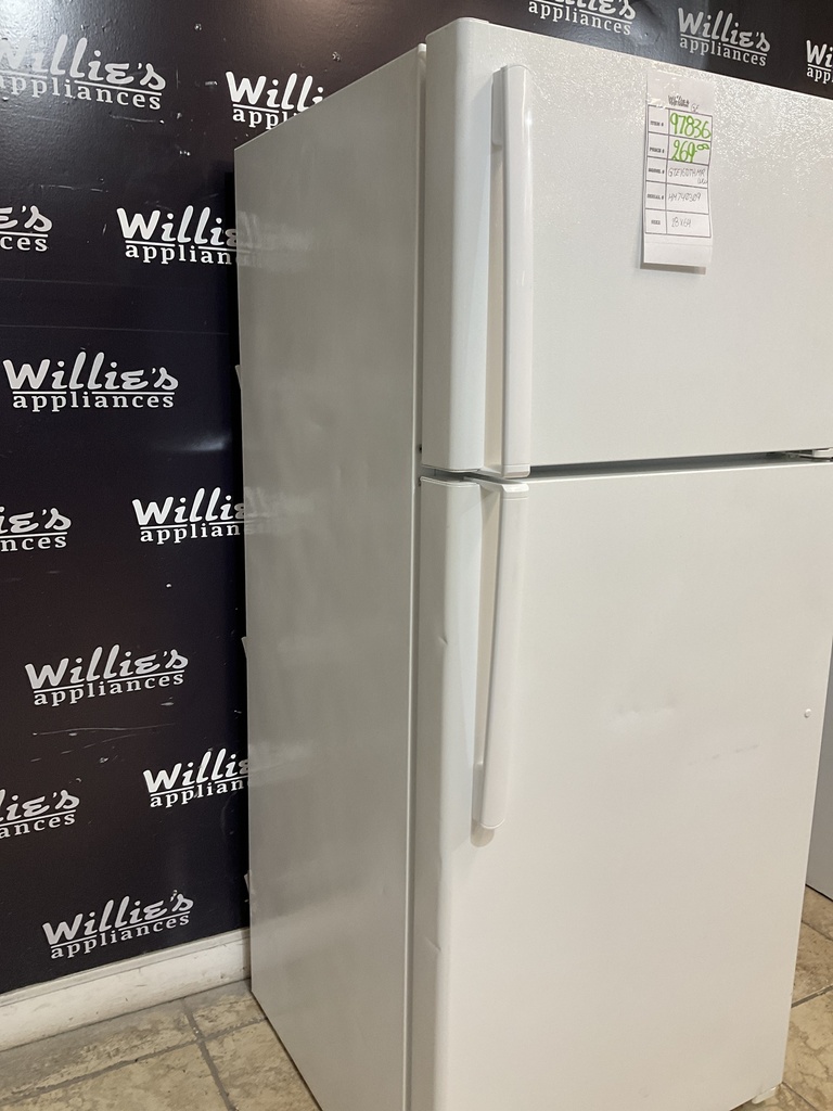 Ge Used Refrigerator Top and Bottom 28x64 (White)