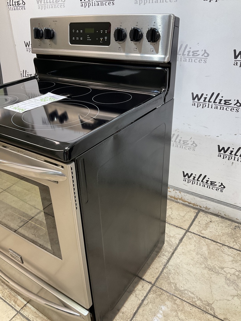 Frigidaire Used Electric Stove 220volts (40/50 AMP) 30inches (Stainless Steel) 
