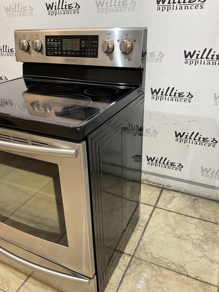 Samsung Used Electric Stove 220volts (40/50 AMP) 30inches {3 prong} (Stainless Steel) 