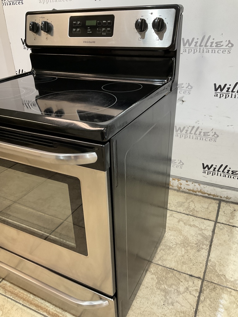 Frigidaire Used Electric Stove 220volts (40/50 AMP) 30inches {no cord} (Stainless Steel)