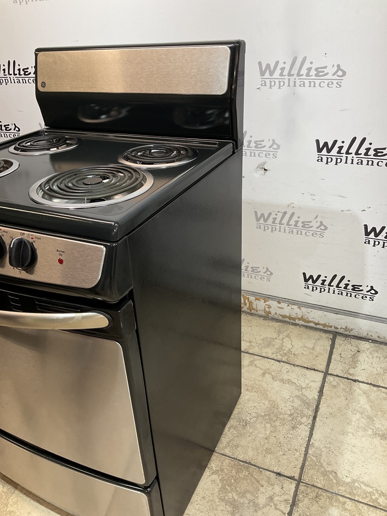 Ge Used Electric Stove 220volts (40/50 AMP) 24inches {no cord} (Stainless steel) 