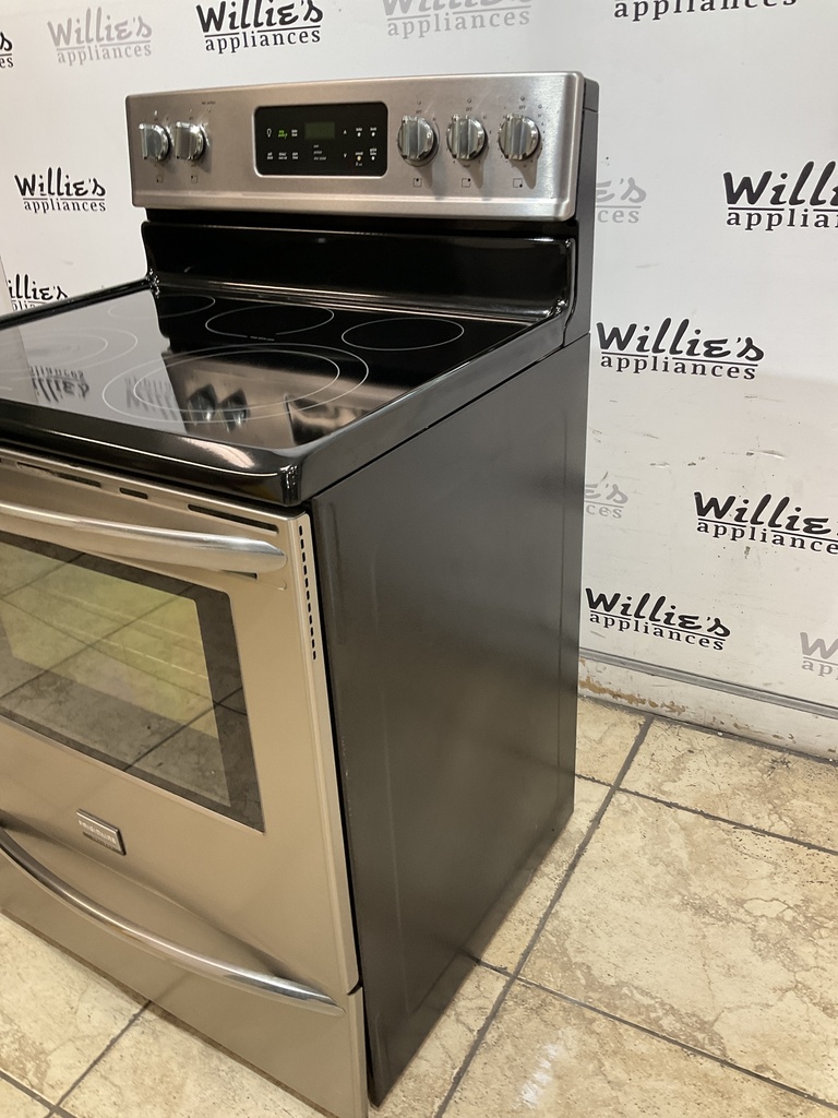Frigidaire Used Electric Stove 220volts (40/50 AMP) 30inches {4 prong} (Stainless Steel) 