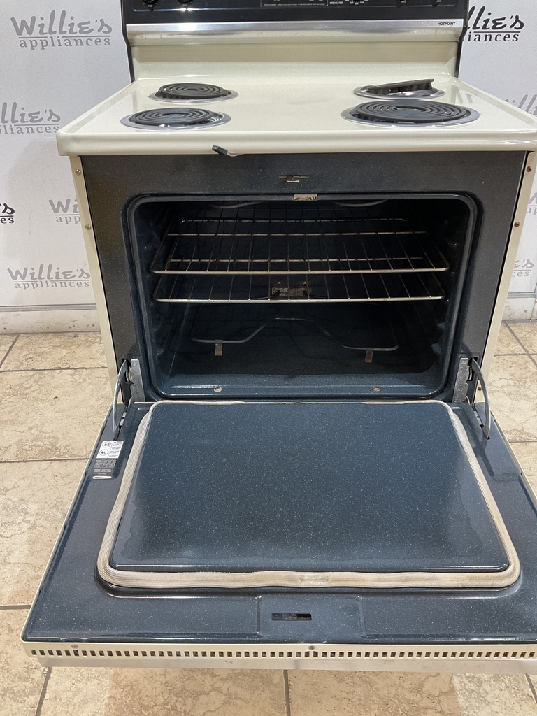 Hotpoint Used Electric Stove 220volts (40/50 AMP) 30inches {3 prong} (Bisque/Black)