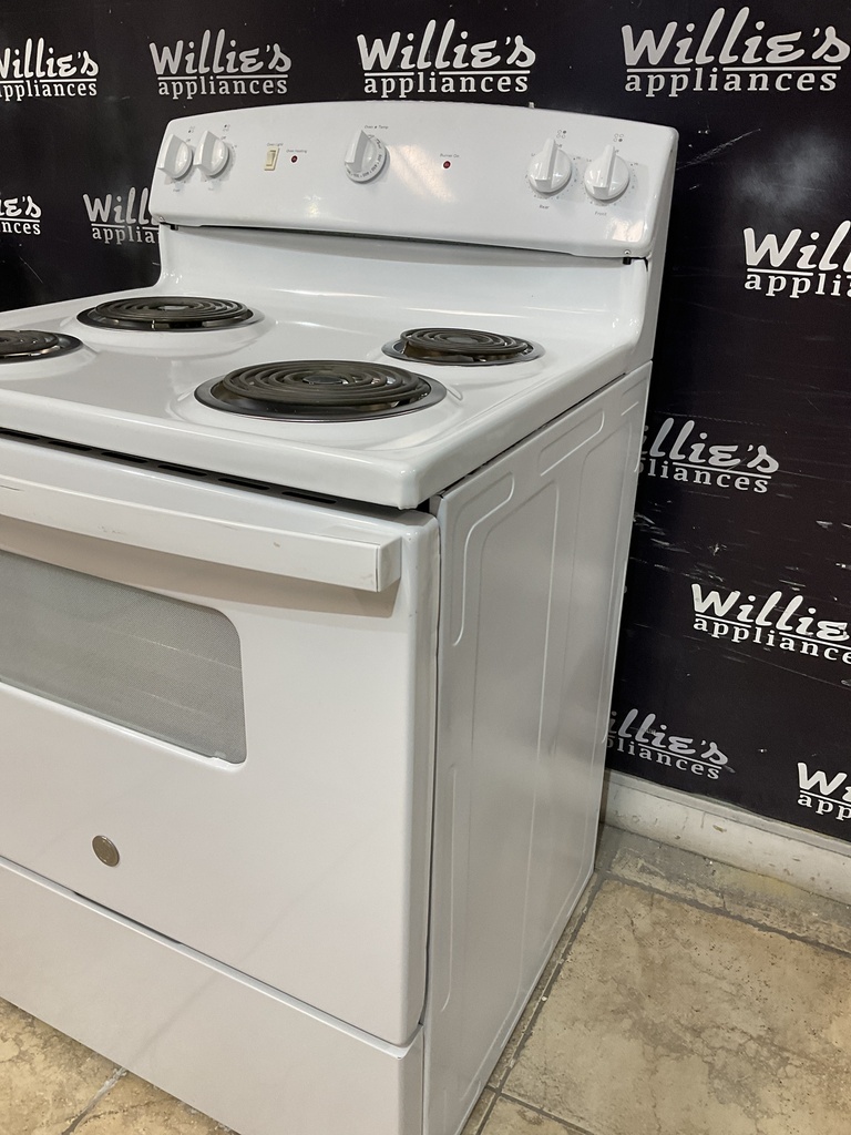Ge Used Electric Stove 220volts (40/50 AMP) 30inches {no cord} (White) 