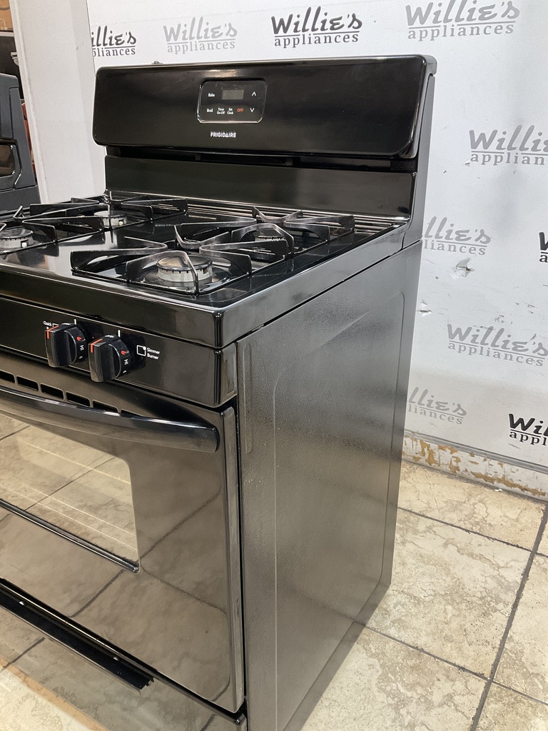 Frigidaire Used Natural Gas Stove 30inches (Black)