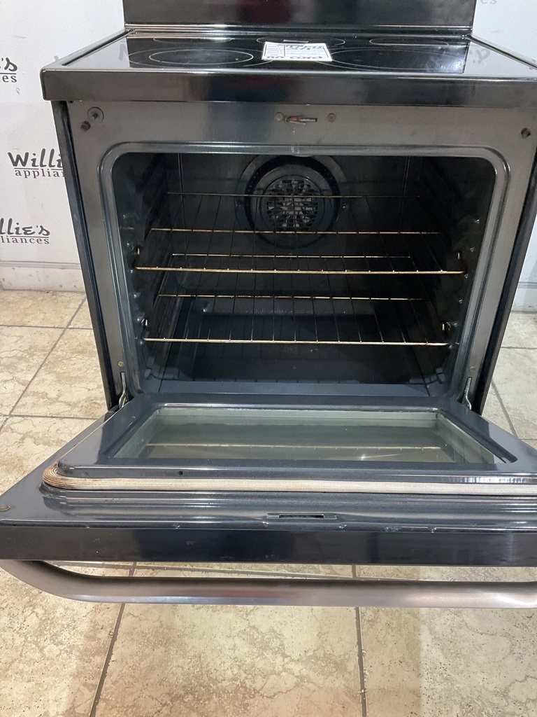 Frigidaire Used Electric Stove 220volts (40/50 AMP) 30inches {no cord} (Stainless Steel) 