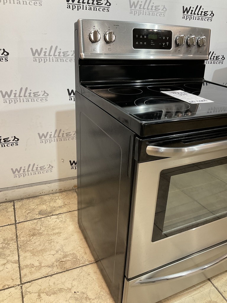 Frigidaire Used Electric Stove 220volts (40/50 AMP) 30inches {no cord} (Stainless Steel) 