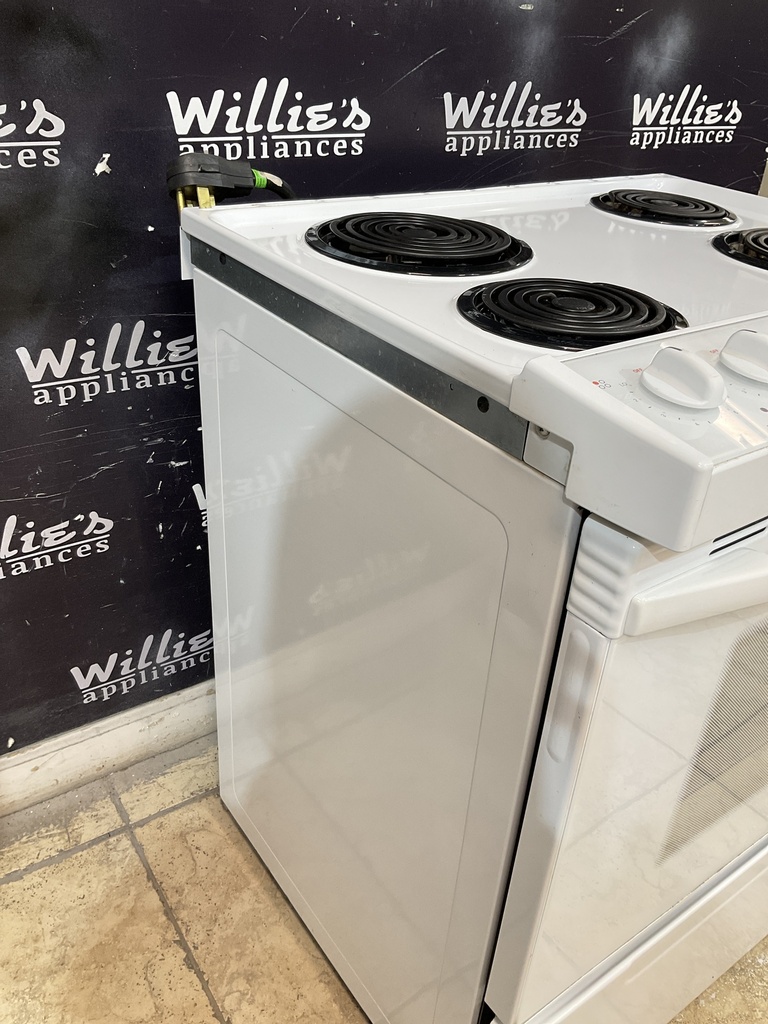 Whirlpool Used Electric Stove 220volts (40/50 AMP) 30inches {4 prong} (White)