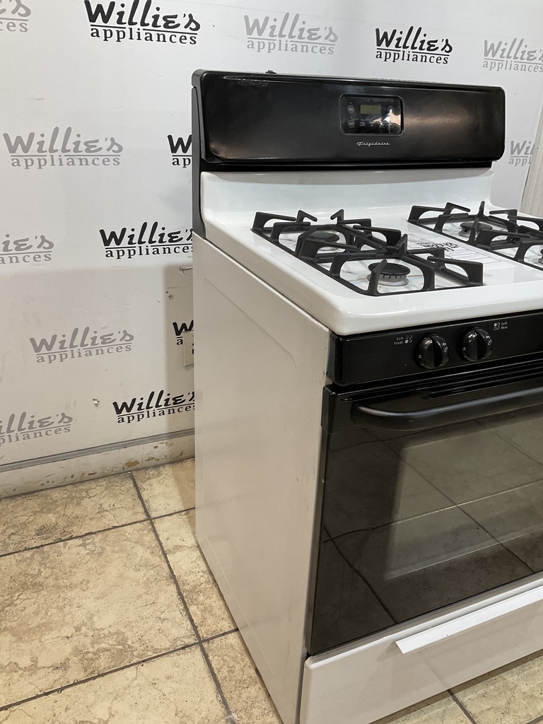 Frigidaire Used Natural Gas Stove 30inches (White/Black)
