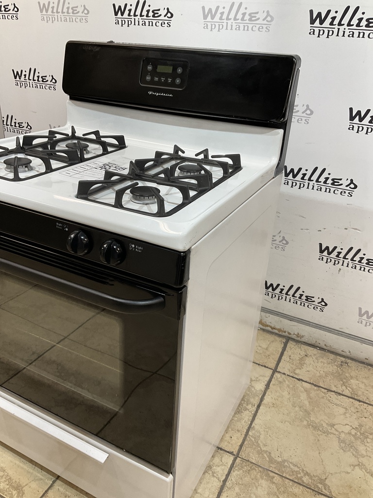 Frigidaire Used Natural Gas Stove 30inches (White/Black)