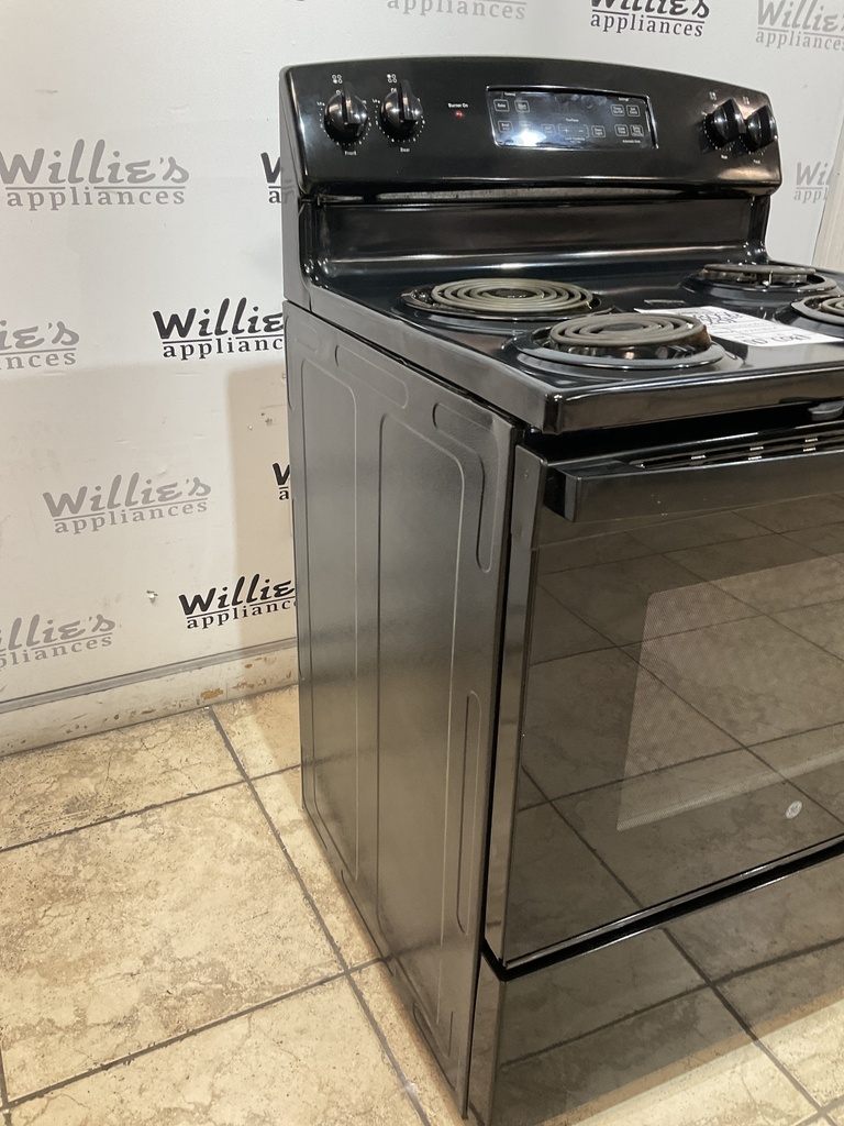 Ge Used Electric Stove 220volts (40/50 AMP) 30inches {no cord} (Black) 