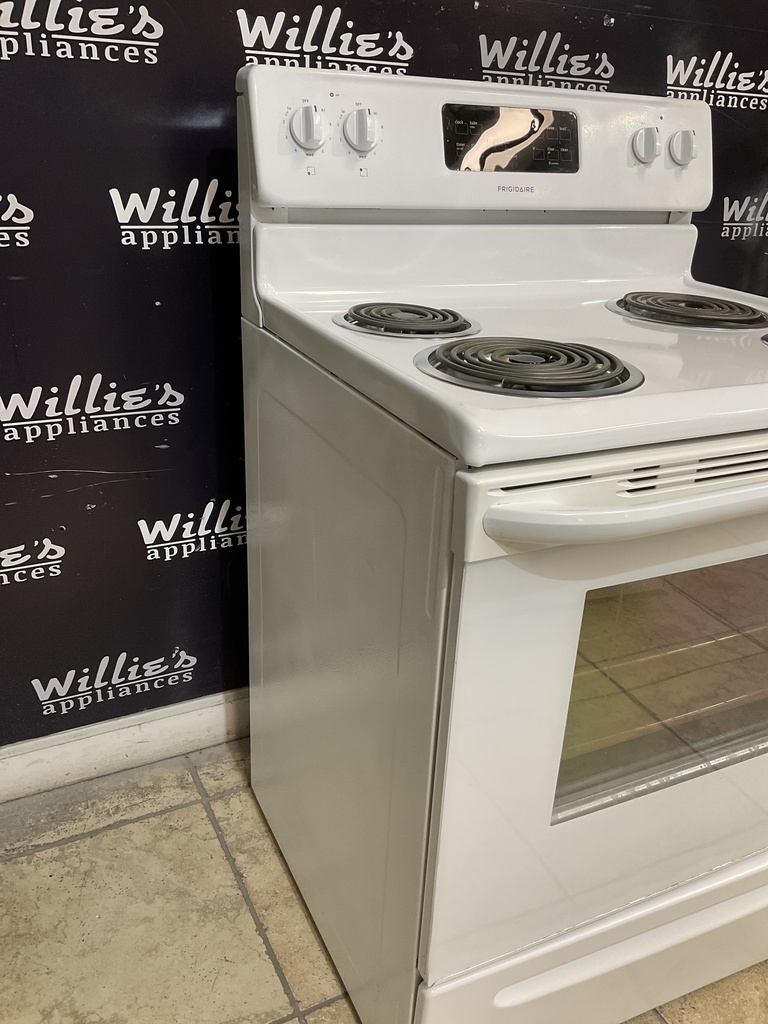 Frigidaire Used Electric Stove 220volts (40/50 AMP) 30inches {3 prong} 