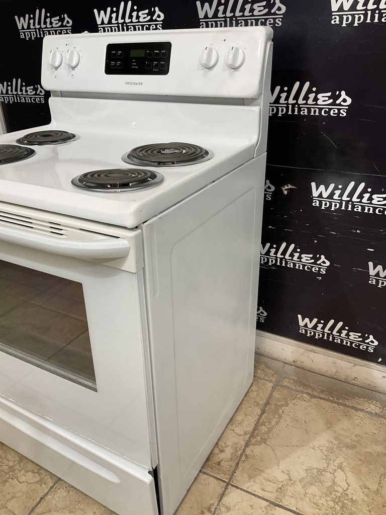 Frigidaire Used Electric Stove 220volts (40/50 AMP) 30inches {3 prong} 