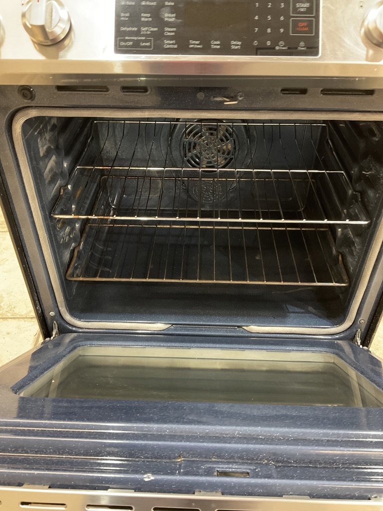 Samsung Used Electric Stove 220volts (40/50 AMP) 30inches {no cord}