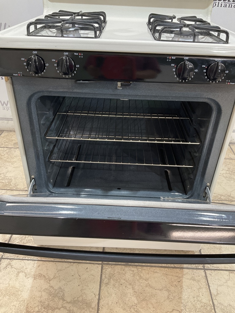 Hotpoint Used Gas Propane Stove 30inches (Bisque/Black) 