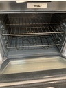 Ge Used Electric Stove 220volts (40/50 AMP) 30inches {3 prong} (White)