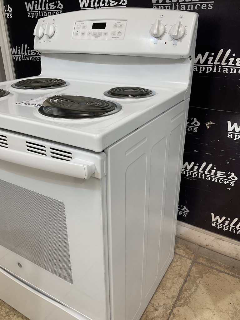 Ge Used Electric Stove 220volts (40/50 AMP) 30inches {3 prong} (White)