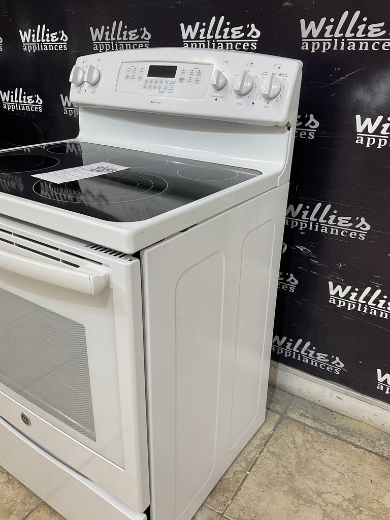 Ge Used Electric Stove 220volts (40/50 AMP) 30inches {3 prong} (White) 