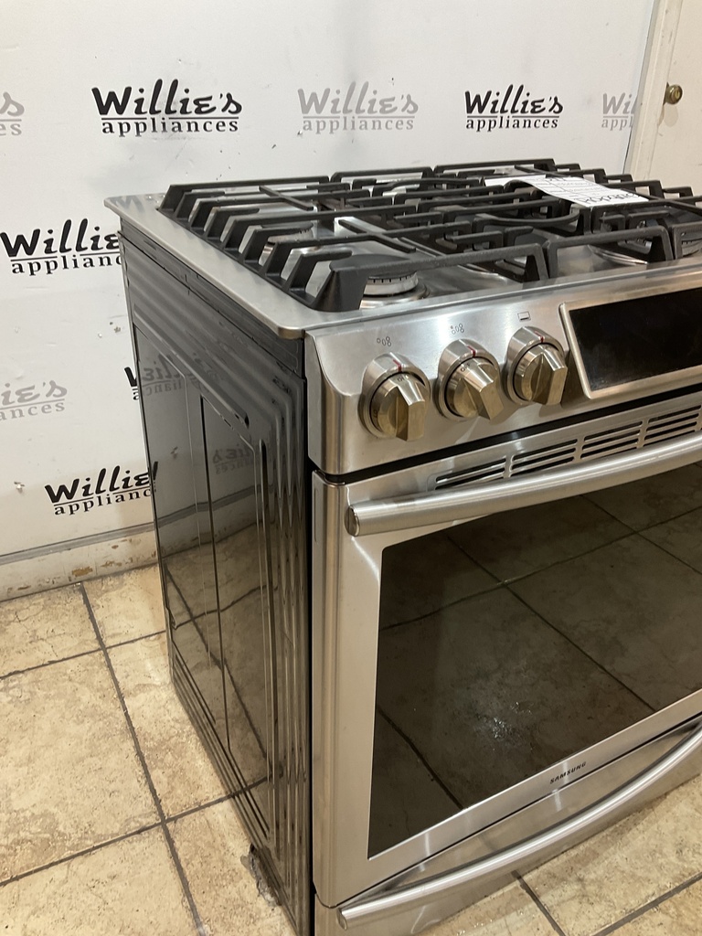 Samsung Used Gas Propane Stove 30inches (Stainless Steel) 