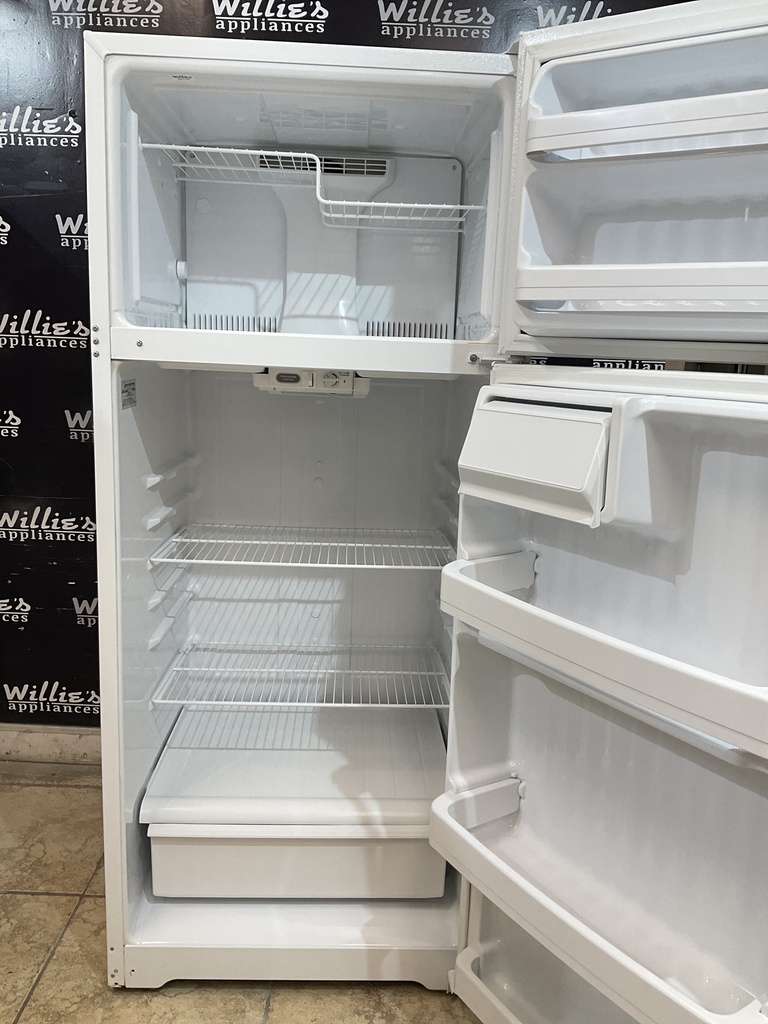 Ge Used Refrigerator Top and Bottom 28x67 (White) 