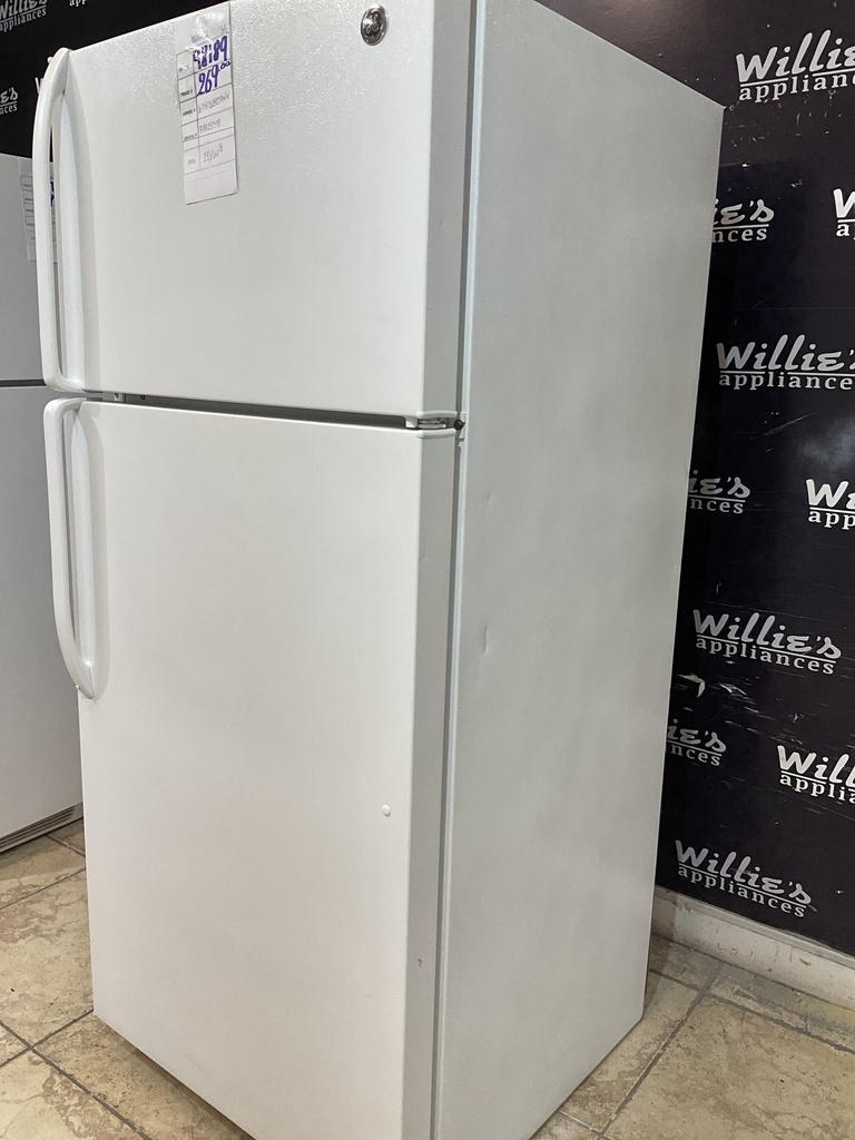 Ge Used Refrigerator Top and Bottom 28x64 1/2” (White) 