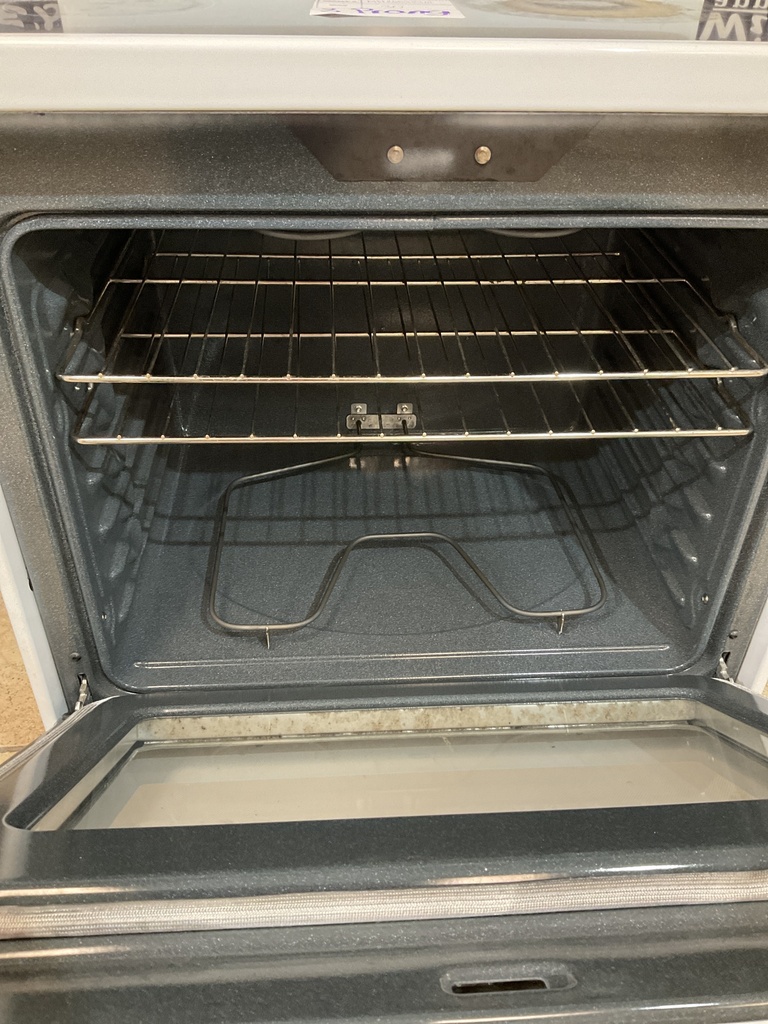 Ge Used Electric Stove 220volts (40/50 AMP) 30inches {3 prong} (White) 