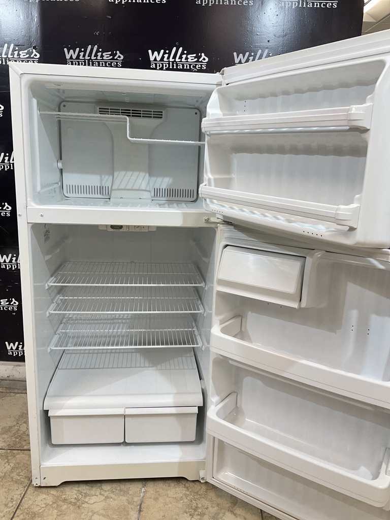 Ge Used Refrigerator Top and Bottom 28x61 1/2” (White) 