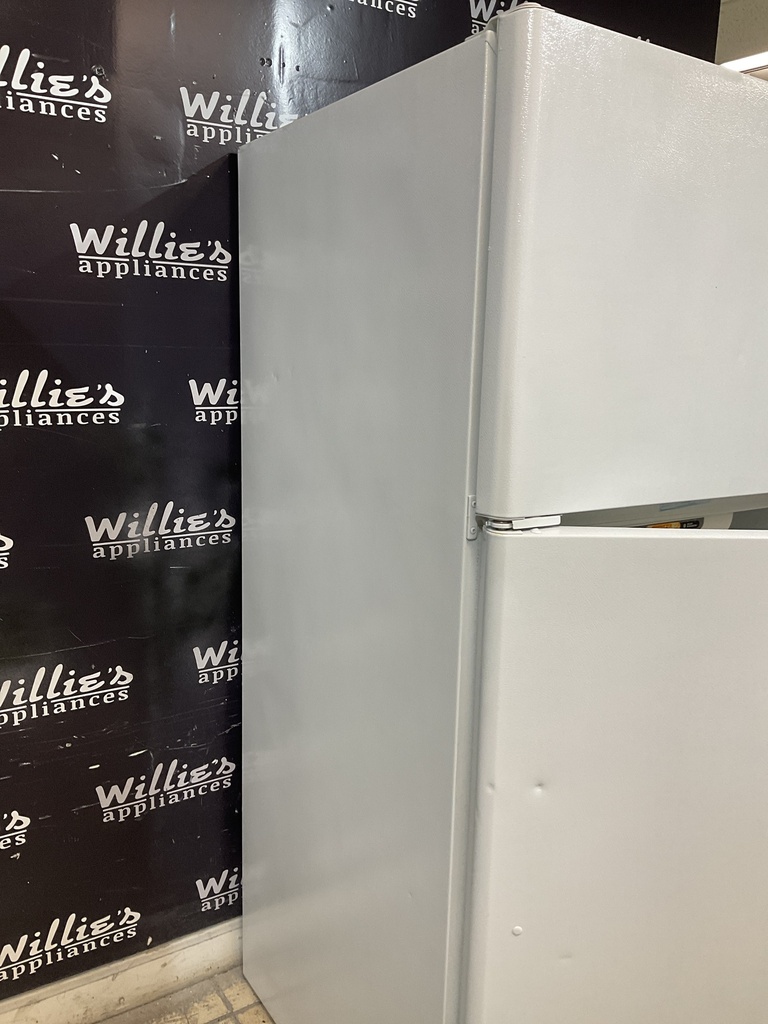 Ge Used Refrigerator Top and Bottom 30x66 1/2” (White)