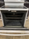 Ge Used Electric Stove 220volts (40/50 AMP) 30inches {3 prong} (White) 