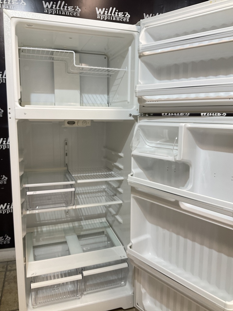Ge Used Refrigerator Top and Bottom 28x67 (White)