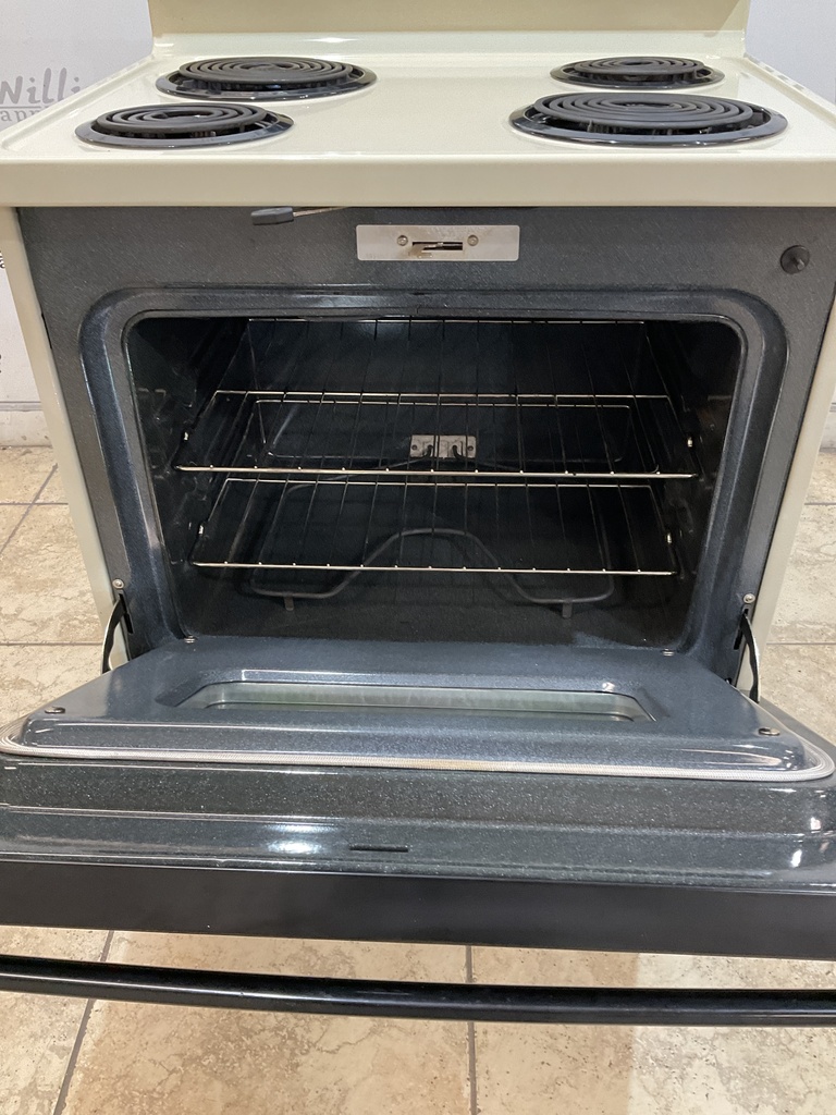 Ge Used Electric Stove 220volts (40/50 AMP) 30inches {3 prong} (Bisque/Black) 