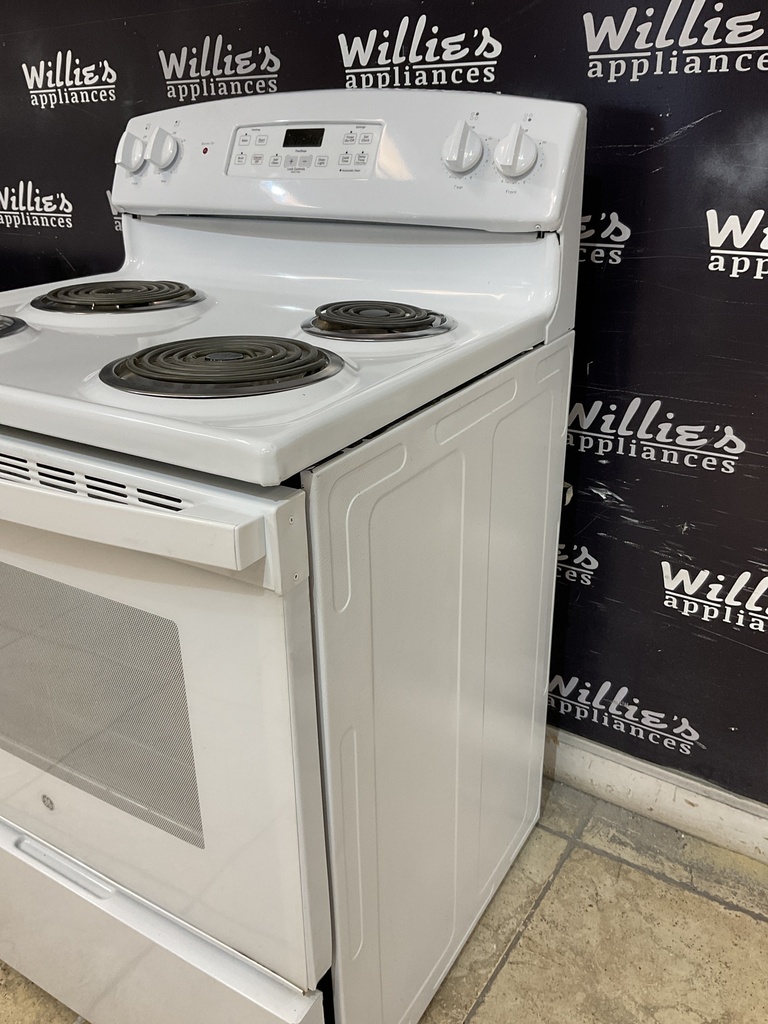 Ge Used Electric Stove 220volts (40/50 AMP) 30inches {no cord} (White)