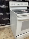 Ge Used Electric Stove 220volts (40/50 AMP) 30inches {3 prong} (White) 