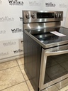 Lg Used Electric Stove 220volts (40/50 AMP) 30inches {3 prong} (Stainless Steel) 