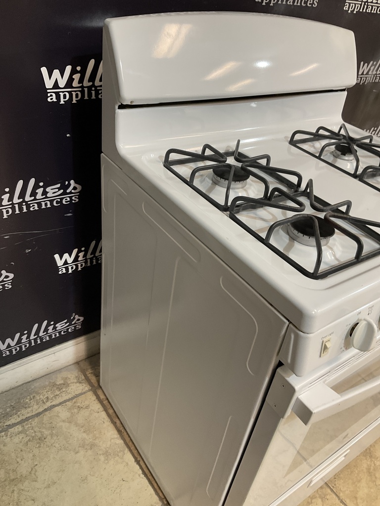 Ge Used Natural Gas Stove 30inches. (white)