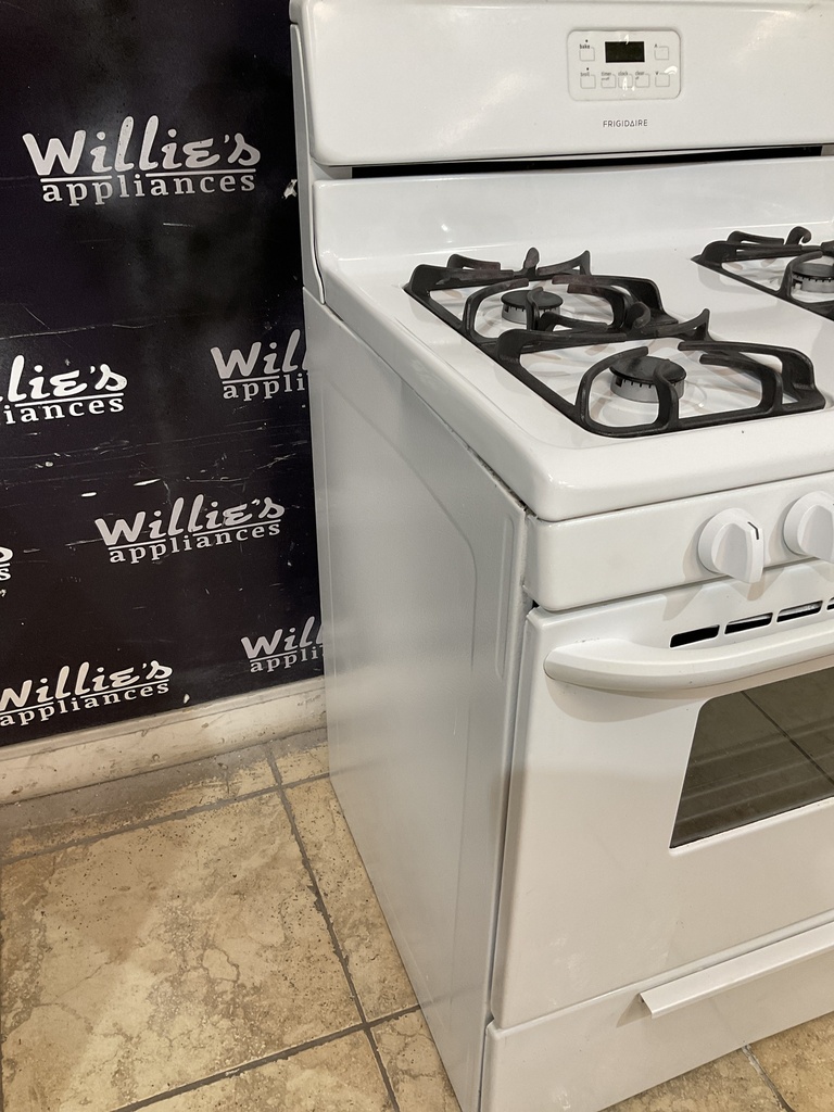 Frigidaire Used Natural Gas Stove 30inches (White) 