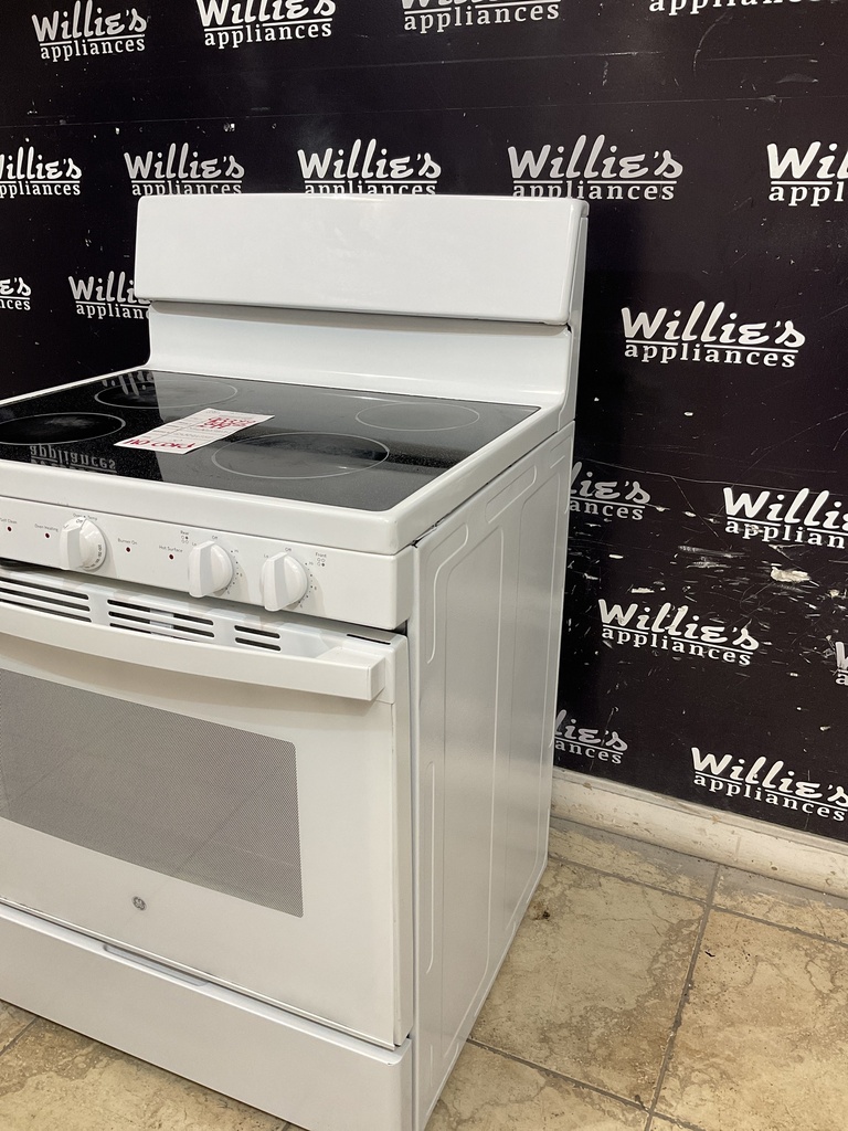 Ge Used Electric Stove 220volts (40/50 AMP) 30inches {no cord} (White) 