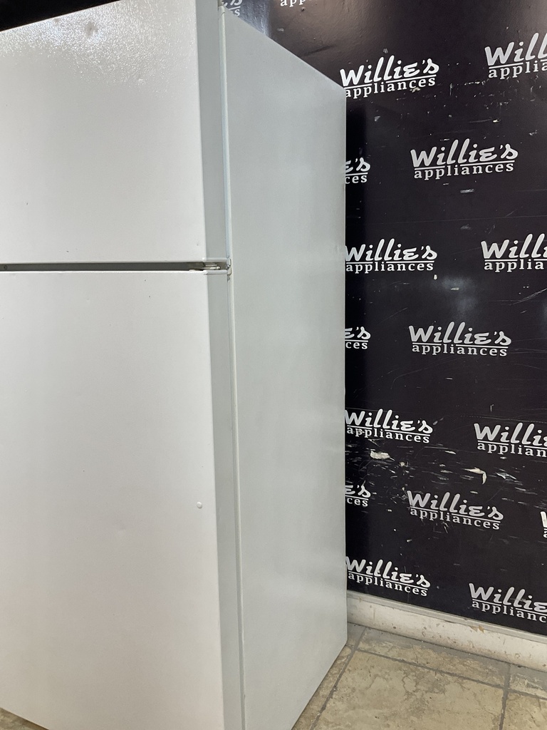 Ge Used Refrigerator Top and Bottom 30x65 1/2” (White) 