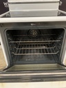 Frigidaire Used Electric Stove 220volts (40/50 AMP) 30inches {3 prong} (White) 