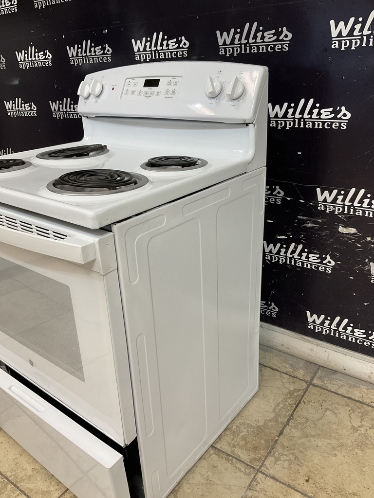 Ge Used Electric Stove 220volts (40/50 AMP) 30inches {no cord} (White) 