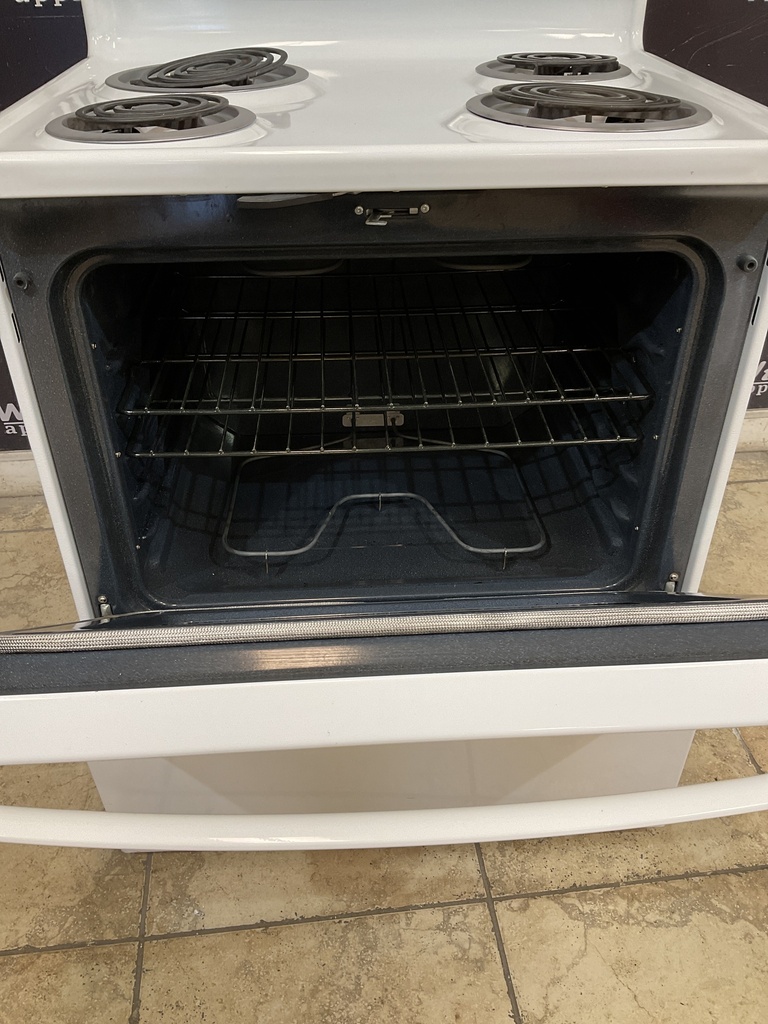 Ge Used Electric Stove 220volts (40/50 AMP) 30inches {no cord} (White) 
