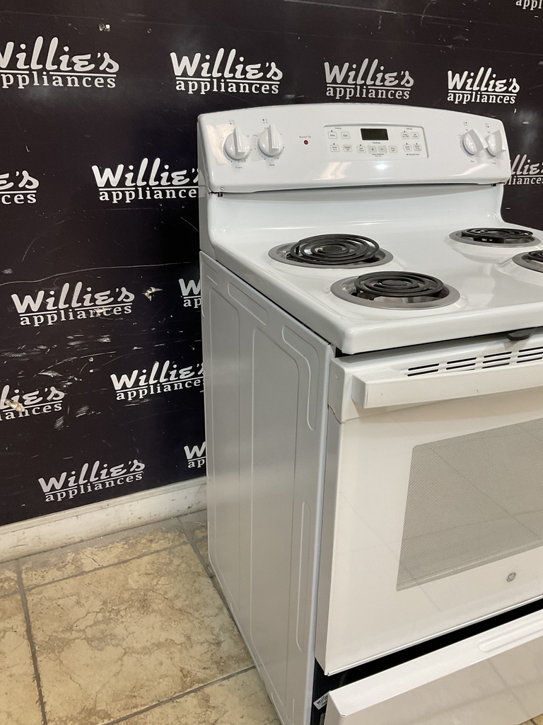 Ge Used Electric Stove 220volts (40/50 AMP) 30inches {no cord} (White) 
