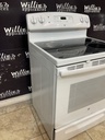 Ge Used Electric Stove 220volts (40/50 AMP) 30inches {no cord} (White)