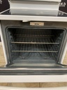 Ge Used Electric Stove 220volts (40/50 AMP) 30inches {4 prong} (White)