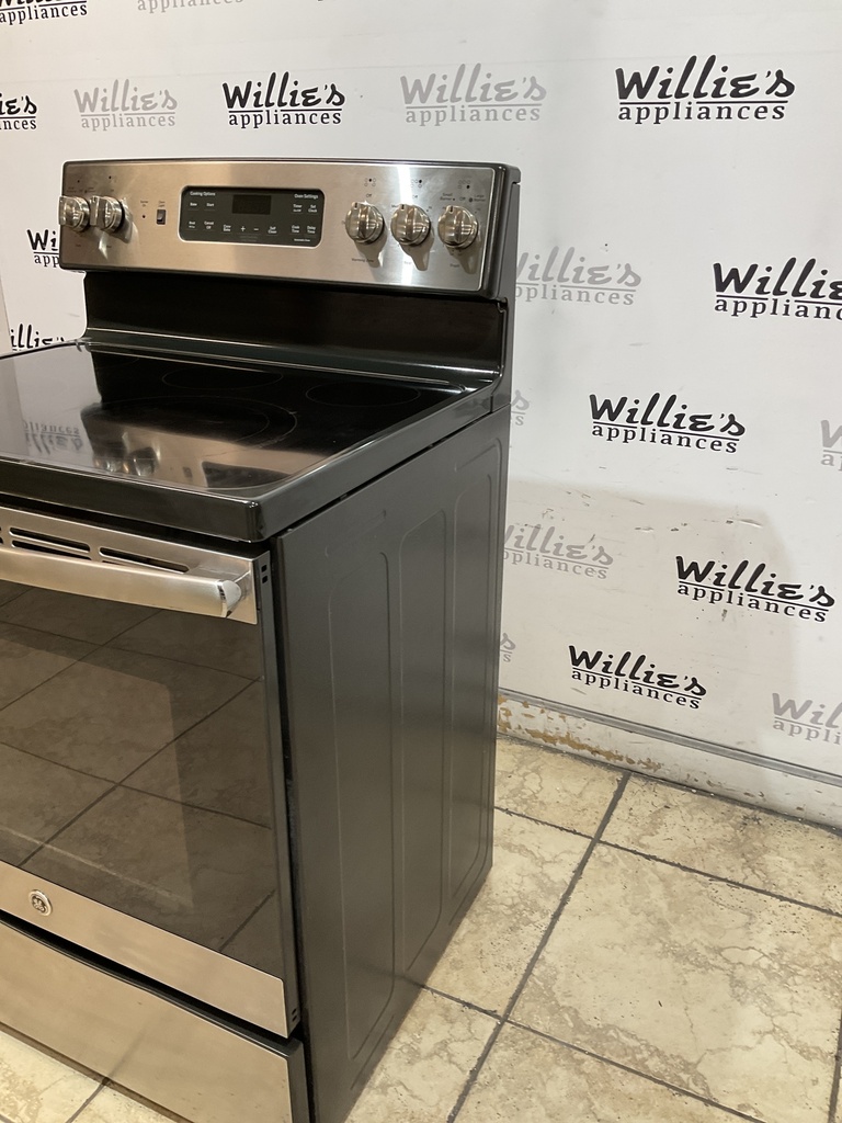 Ge Used Electric Stove 220volts (40/50 AMP) 30inches {3 prong} (Stainless Steel) {3 prong} 