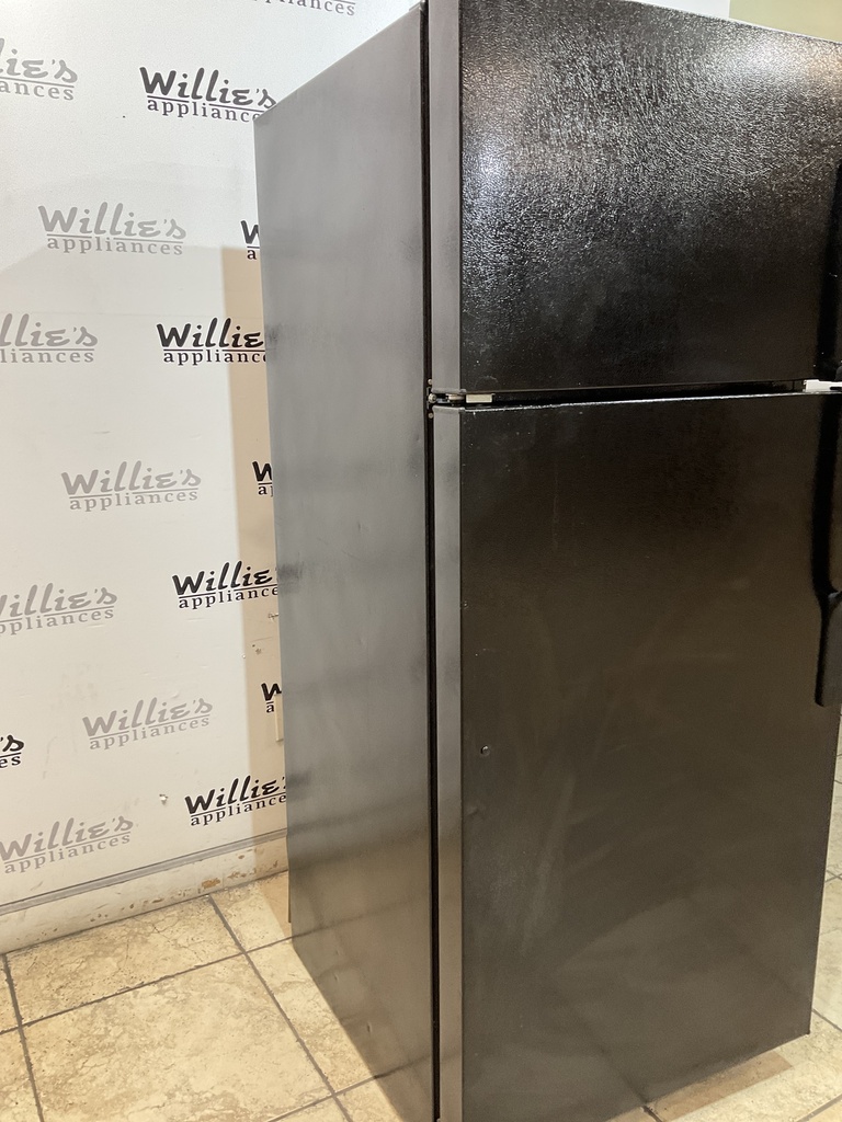 Ge Used Refrigerator Top and Bottom 28x67 (Black) 